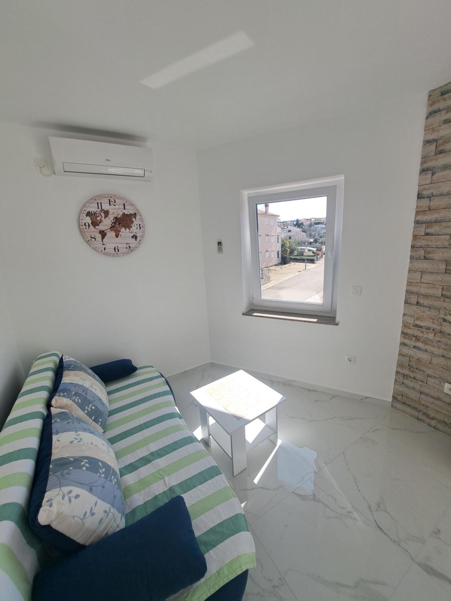 Apartmani Totic Malinska Buitenkant foto