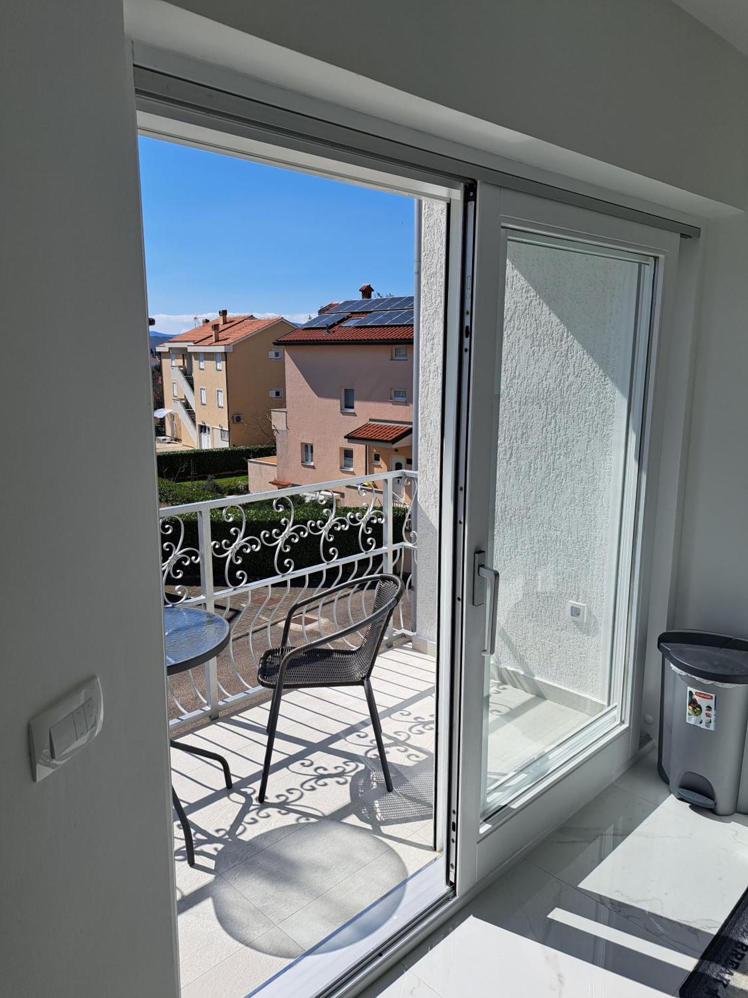 Apartmani Totic Malinska Buitenkant foto