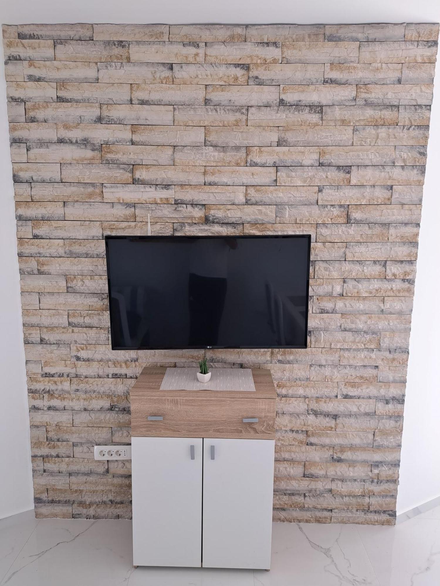 Apartmani Totic Malinska Buitenkant foto