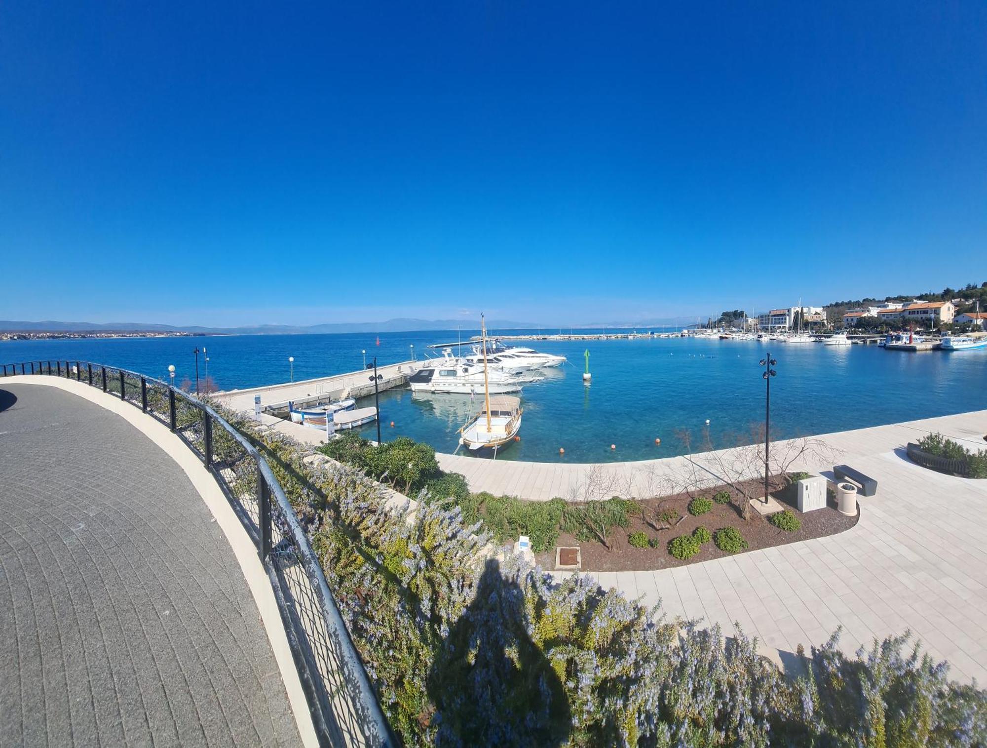 Apartmani Totic Malinska Buitenkant foto