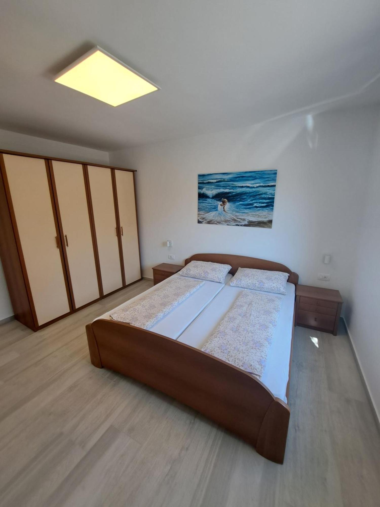 Apartmani Totic Malinska Buitenkant foto